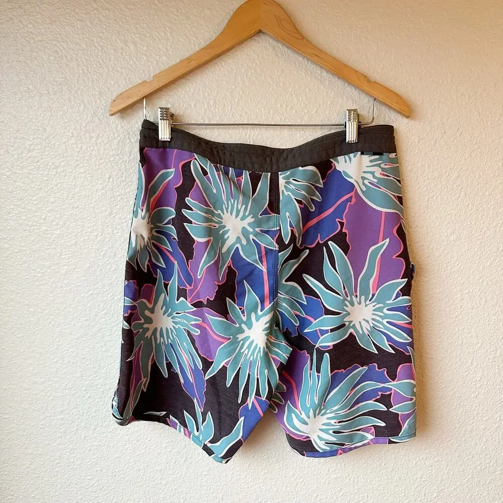 Vissla Lucid 4 Way Stretch Boardshorts Floral Swim Trunks Purple Blue Mens 31